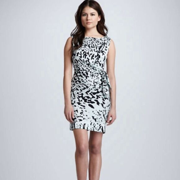 Diane von Furstenberg New Della Paint Splash Printed Dress Light Green Women’s 8 - Picture 2 of 15